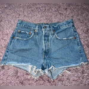 Women’s levis Jean shorts